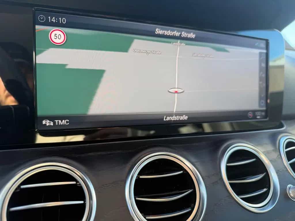 Mercedes-Benz E-Class 200 T Avantgarde 9-G Facelift Comand LED 02/2019-photo-12
