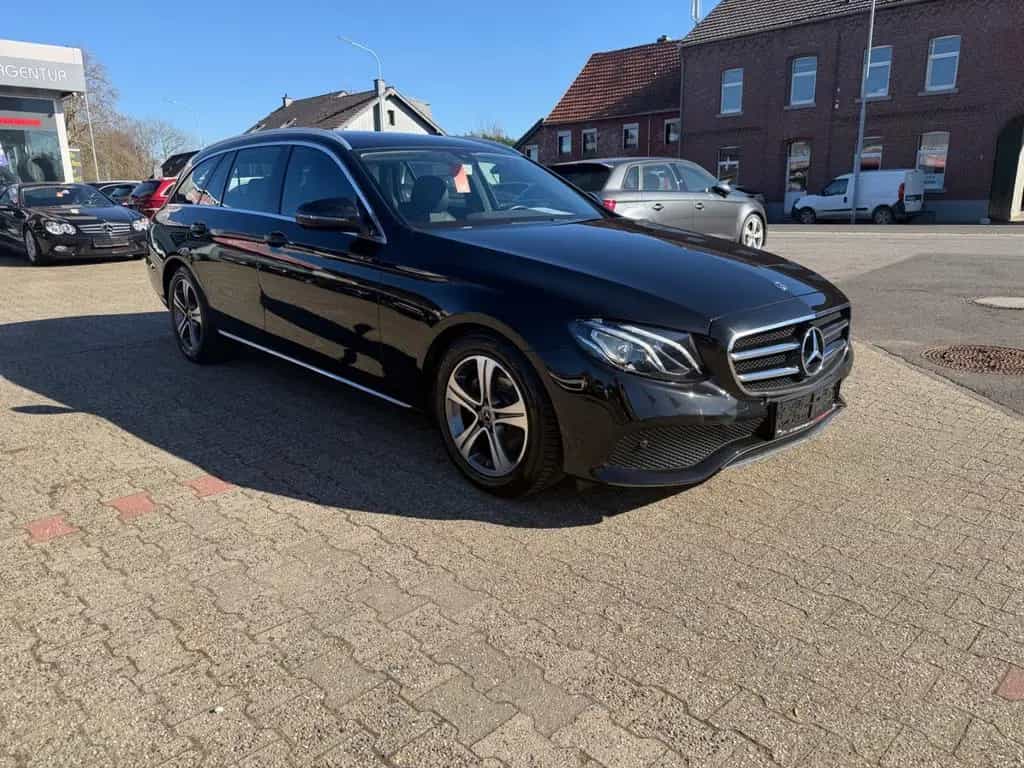 Mercedes-Benz E-Class 200 T Avantgarde 9-G Facelift Comand LED 02/2019-photo-2