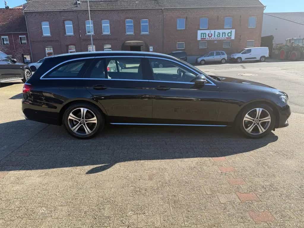 Mercedes-Benz E-Class 200 T Avantgarde 9-G Facelift Comand LED 02/2019-photo-3