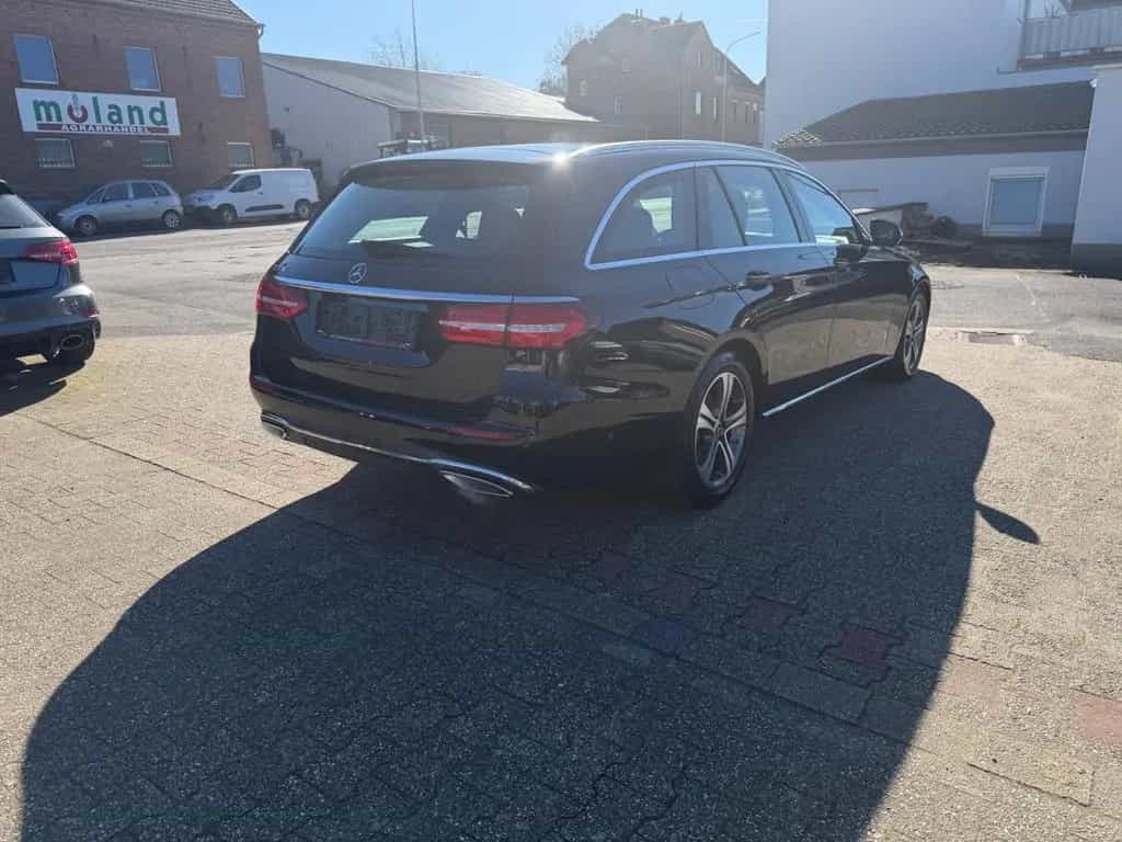 Mercedes-Benz E-Class 200 T Avantgarde 9-G Facelift Comand LED 02/2019-photo-4