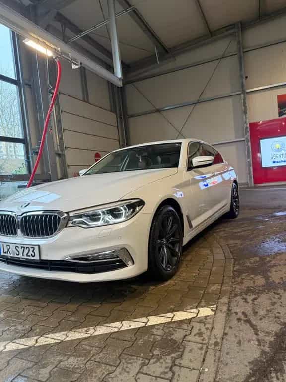 BMW 5 Series 540i A - Luxury Line G30 07/2017-photo-0