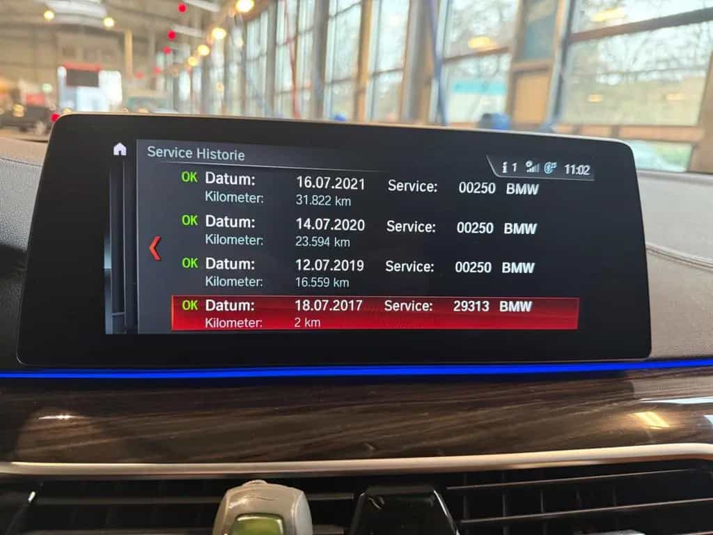 BMW 5 Series 540i A - Luxury Line G30 07/2017-photo-12