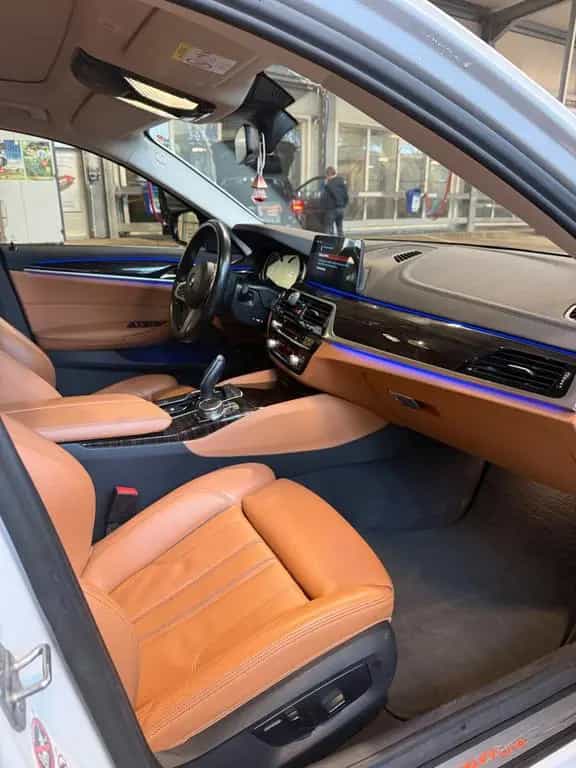 BMW 5 Series 540i A - Luxury Line G30 07/2017-photo-8