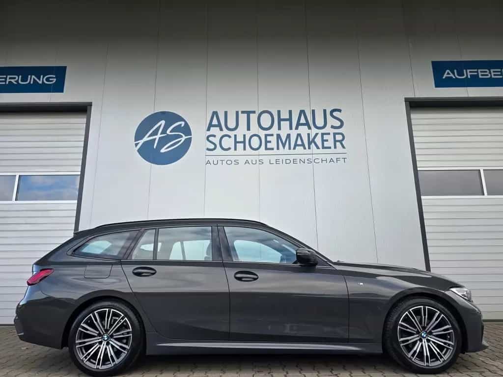 BMW 320 i M Sport*Dravitgrau*Dr.Ass.LC+Ambiente,Leder 12/2019-photo-2