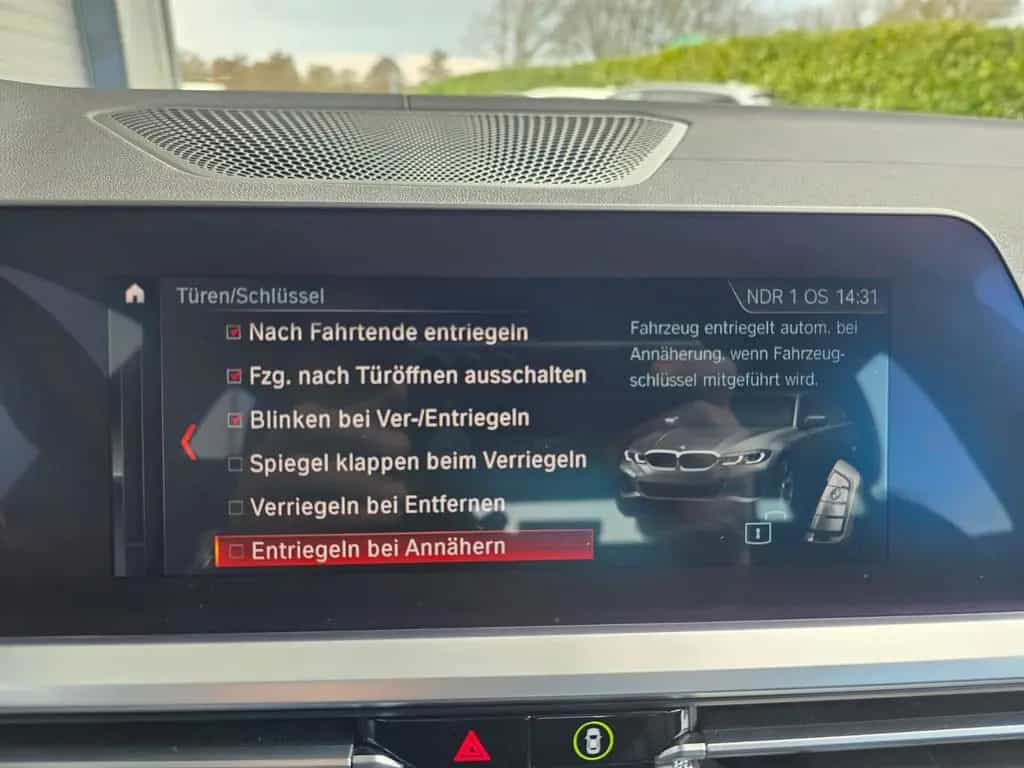 BMW 320 i M Sport*Dravitgrau*Dr.Ass.LC+Ambiente,Leder 12/2019-photo-32