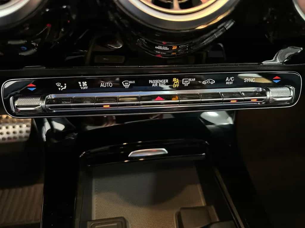 Mercedes-Benz CLA 250 AMG Multibeam Pano. Memory Keyl.Go AHK 11/2019-photo-14