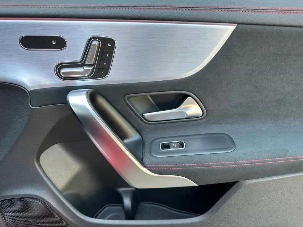Mercedes-Benz CLA 250 AMG Multibeam Pano. Memory Keyl.Go AHK 11/2019-photo-15
