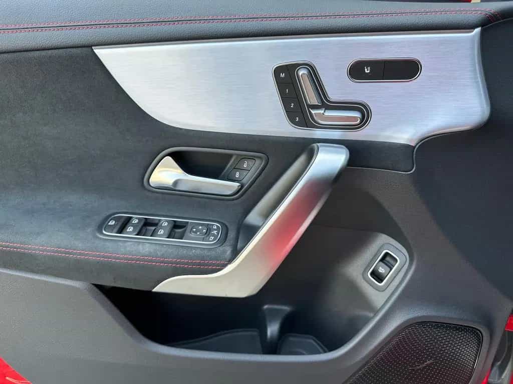 Mercedes-Benz CLA 250 AMG Multibeam Pano. Memory Keyl.Go AHK 11/2019-photo-23