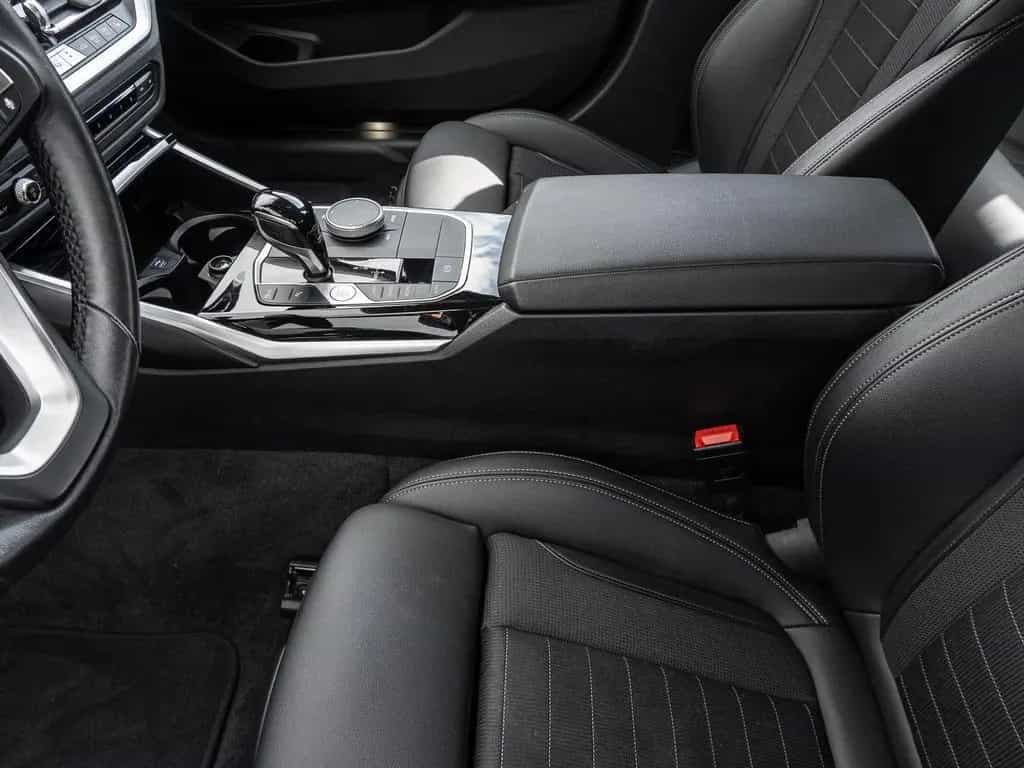 BMW 320 d xDrive Advantage, Lenkradheizung, Sportsitz 08/2022-photo-11