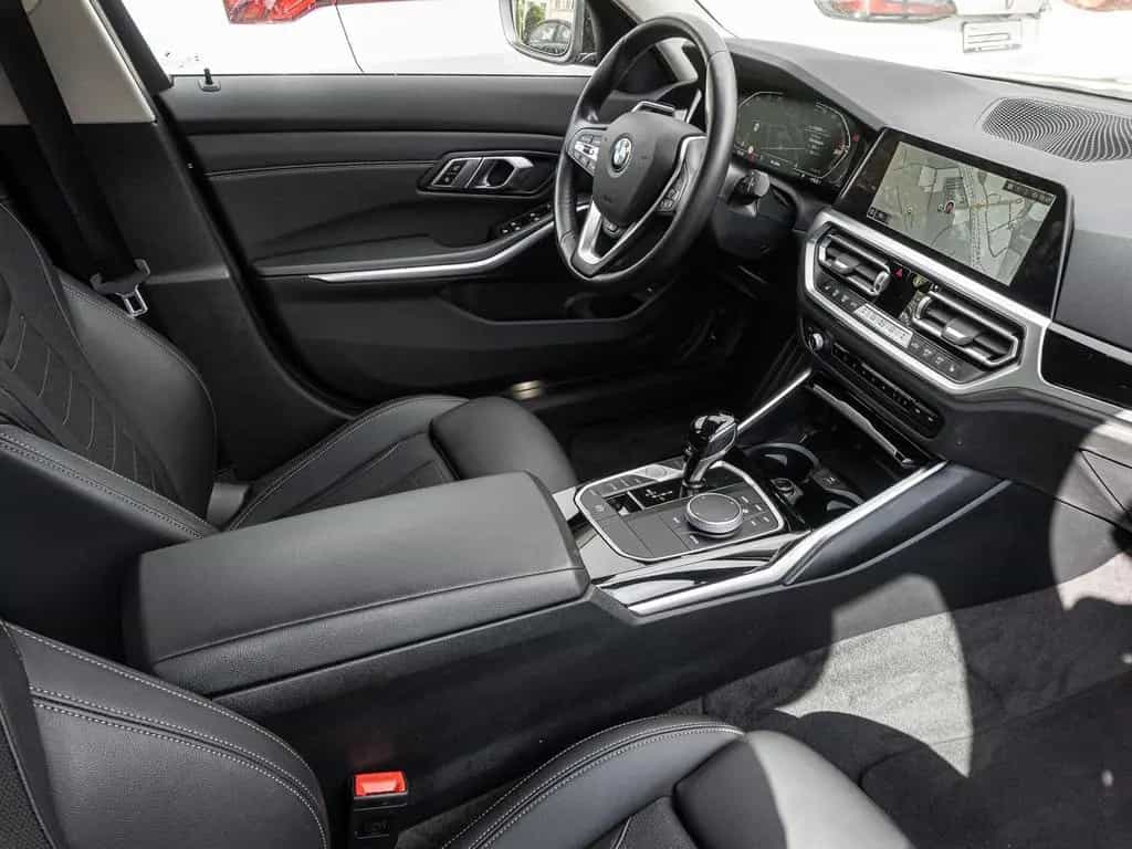 BMW 320 d xDrive Advantage, Lenkradheizung, Sportsitz 08/2022-photo-5