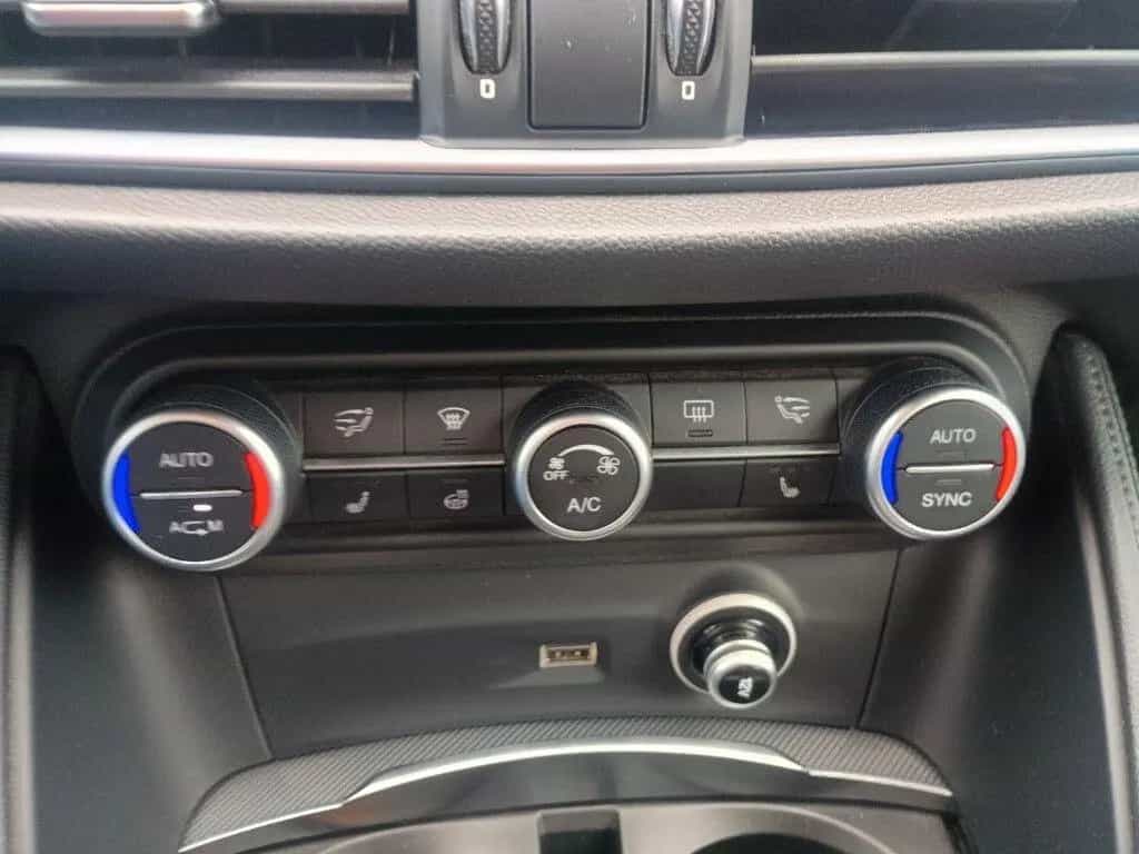 Alfa Romeo Stelvio 2.2 Turbodiesel 210 CV AT8 Q4 04/2018-photo-9