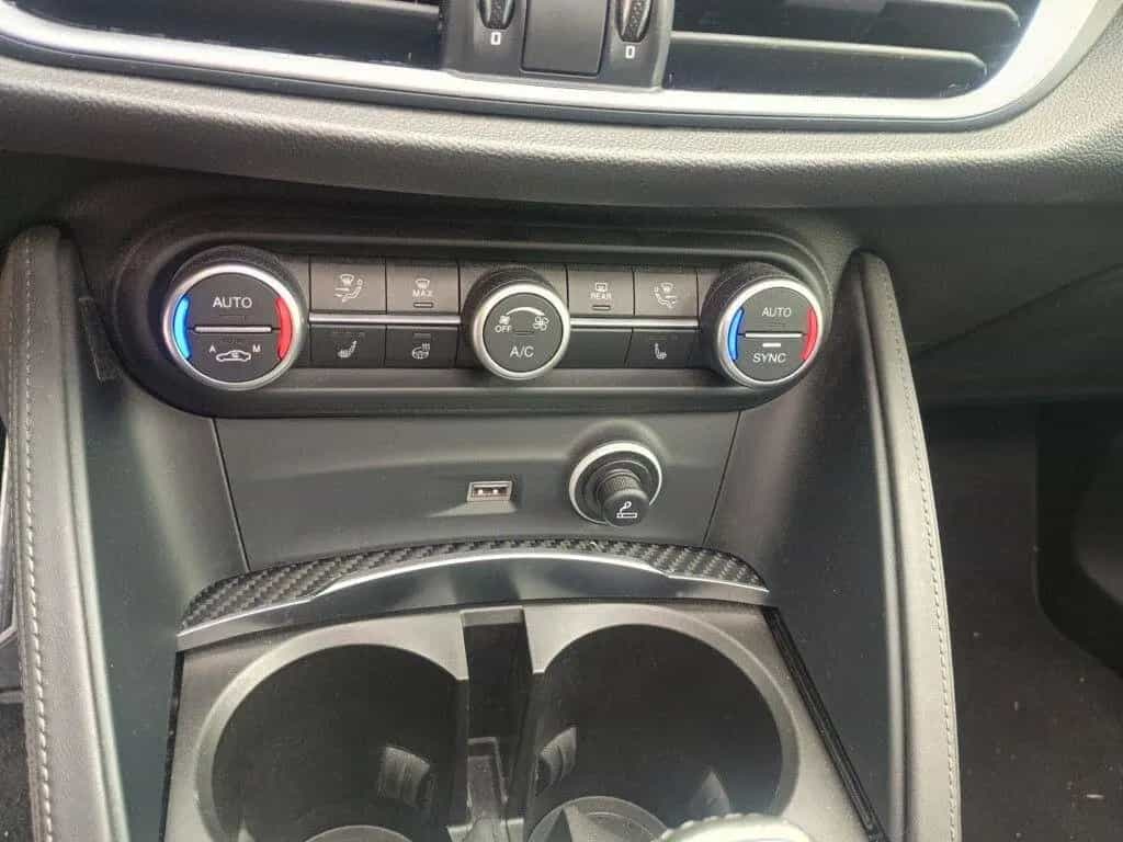 Alfa Romeo Stelvio 2.9 Bi-Turbo V6 510 CV AT8 Q4 01/2021-photo-9