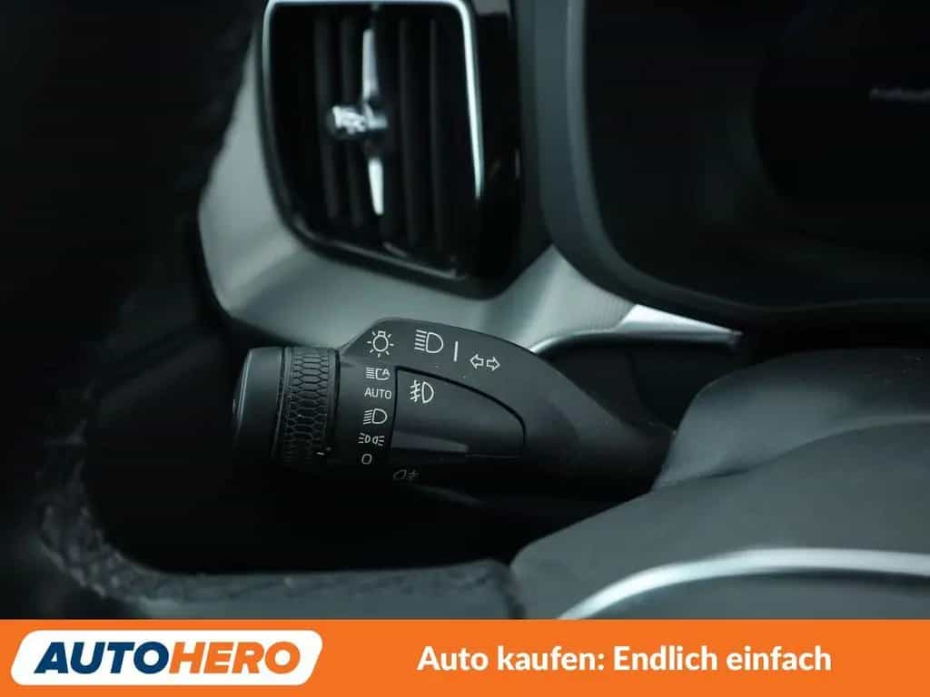 Volvo XC60 2.0 B4 R Design 2WD Aut.*ACC*HARMAN/KARDON* 04/2022-photo-29