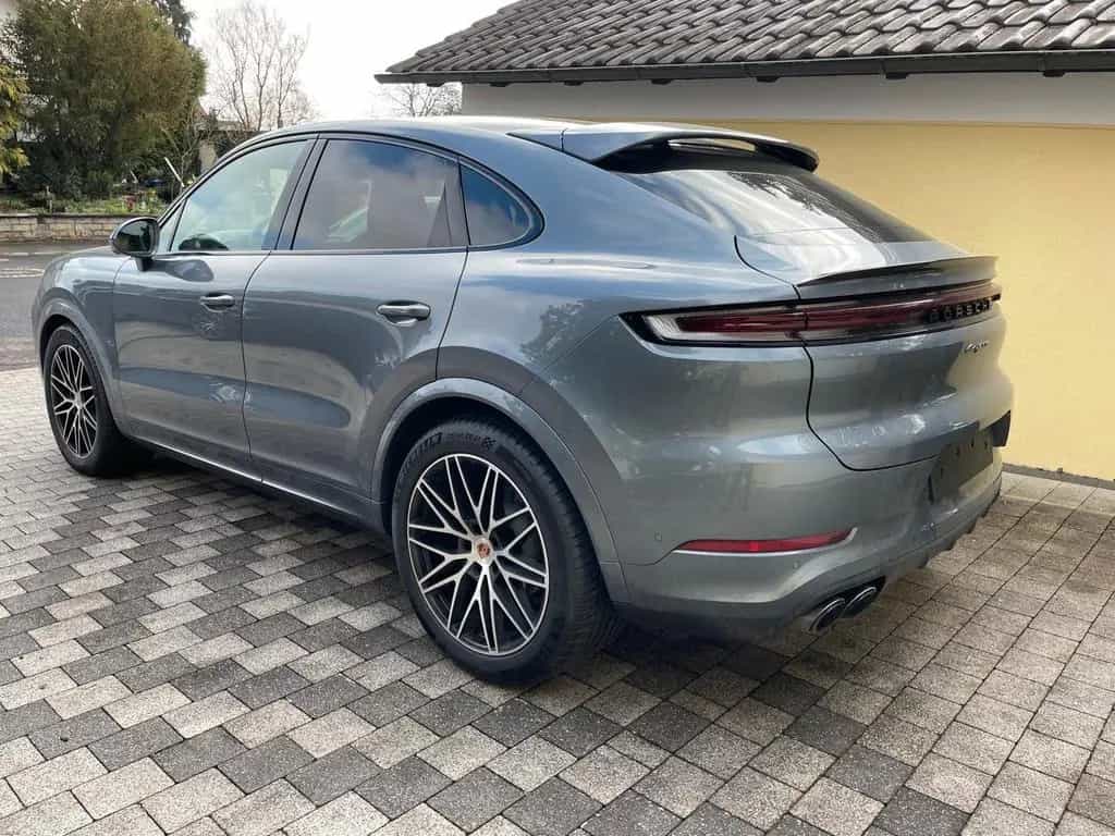 Porsche Cayenne Coupé Black Edition-PANO-360°-HD MATRIX null-photo-3