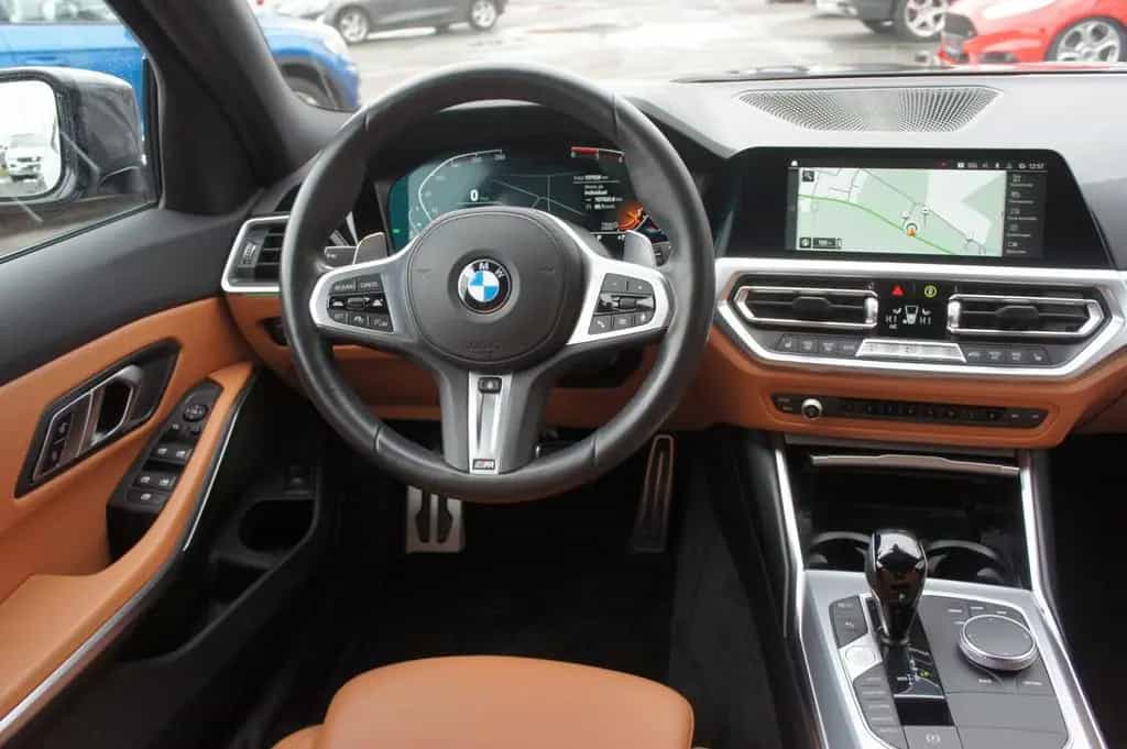 BMW 320 d xDrive M Sport*ACC*LIVE*KAM*STANDHZG*LASER* 07/2022-photo-16