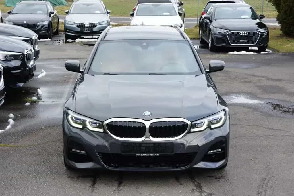 BMW 320 d xDrive M Sport*ACC*LIVE*KAM*STANDHZG*LASER* 07/2022-photo-4