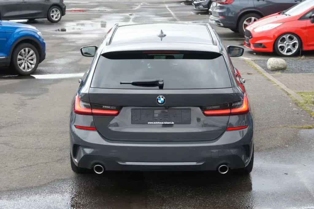 BMW 320 d xDrive M Sport*ACC*LIVE*KAM*STANDHZG*LASER* 07/2022-photo-5