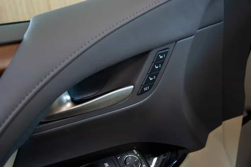Lexus LX 570 360° / HUD / TOP / Mark Levinson / Pano 01/2017-photo-18
