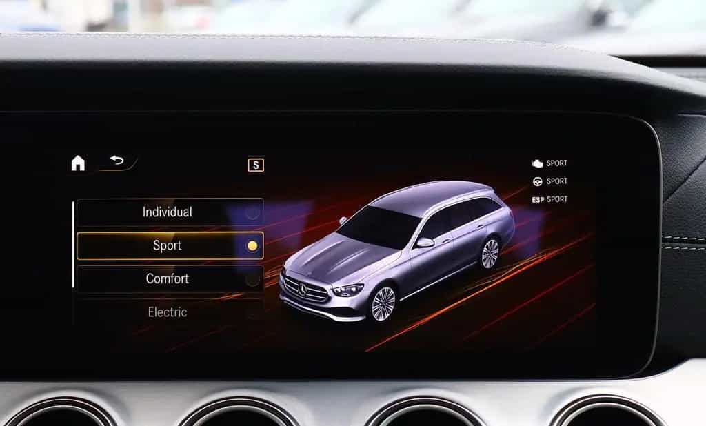 Mercedes-Benz E 300 e T AMG KAMERA+MEMORY+TOTWINKEL+MULTIBEAM 05/2020-photo-21
