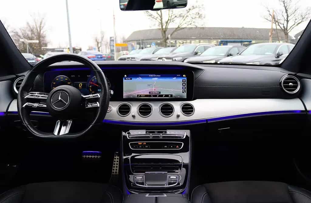 Mercedes-Benz E 300 e T AMG KAMERA+MEMORY+TOTWINKEL+MULTIBEAM 05/2020-photo-9