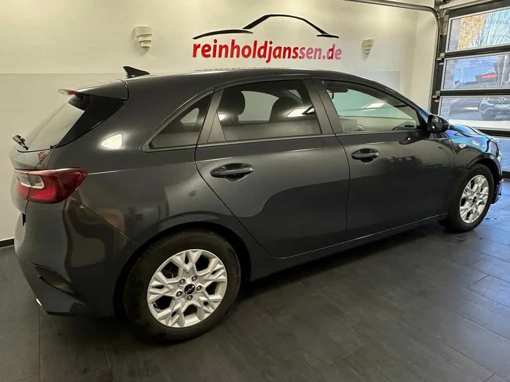 Kia Ceed 1.0 TGDI Kamera CarPlay Spur Klimaaut. DAB 03/2024-photo-1