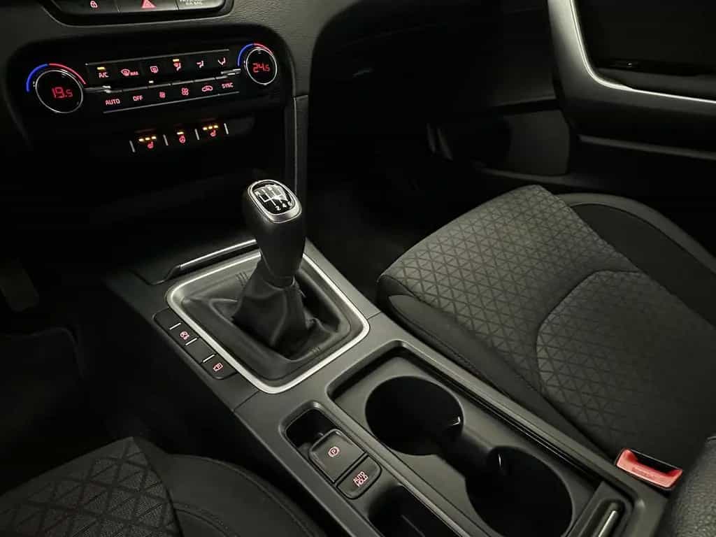 Kia Ceed 1.0 TGDI Kamera CarPlay Spur Klimaaut. DAB 03/2024-photo-19