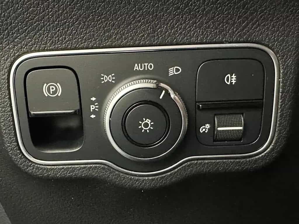 Mercedes-Benz GLB-Class d AMG Distronic AHK Kamera Sound Keyl.Go 04/2022-photo-16
