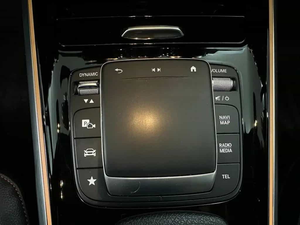 Mercedes-Benz GLB-Class d AMG Distronic AHK Kamera Sound Keyl.Go 04/2022-photo-19