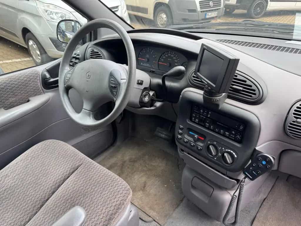 Chrysler Voyager / Grand Voyager 2.4 Benziner Leichenwagen 01/2000-photo-6