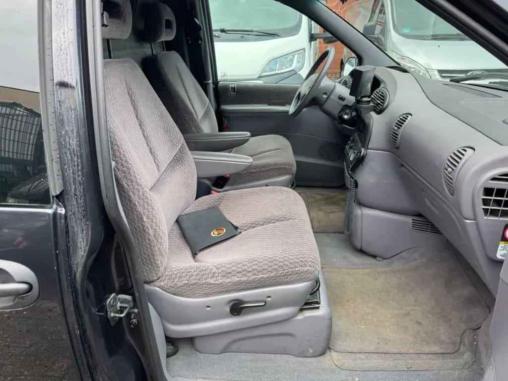 Chrysler Voyager / Grand Voyager 2.4 Benziner Leichenwagen 01/2000-photo-7