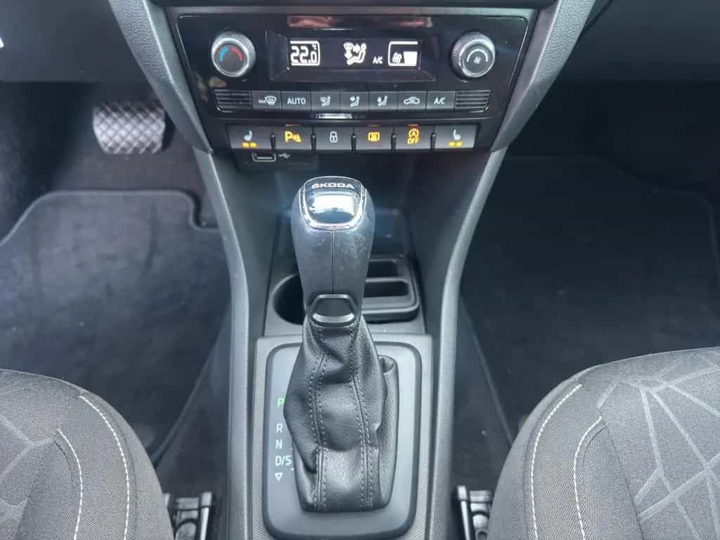 Skoda Rapid Spaceback *Clever*DSG*AHK*LED* 05/2018-photo-11