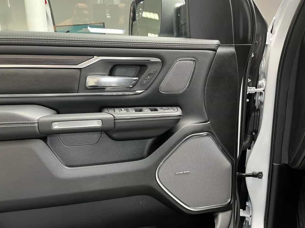 Dodge RAM Laramie Night ACC HUD SITZBELÜFTUNG LED PANO null-photo-13