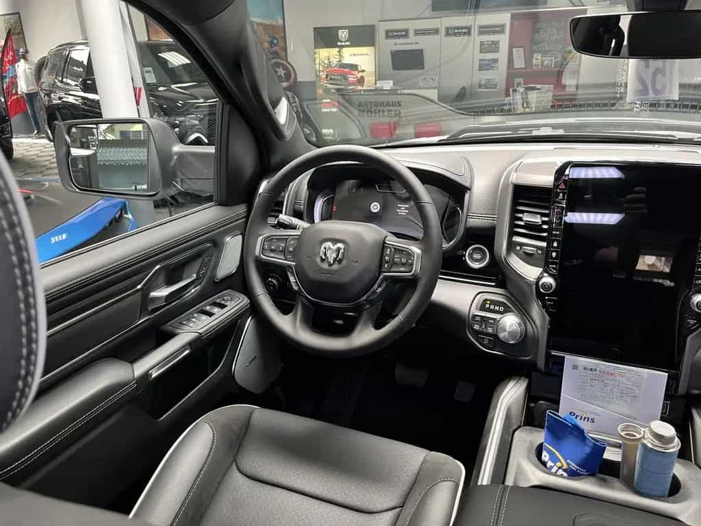 Dodge RAM Laramie Night ACC HUD SITZBELÜFTUNG LED PANO null-photo-30