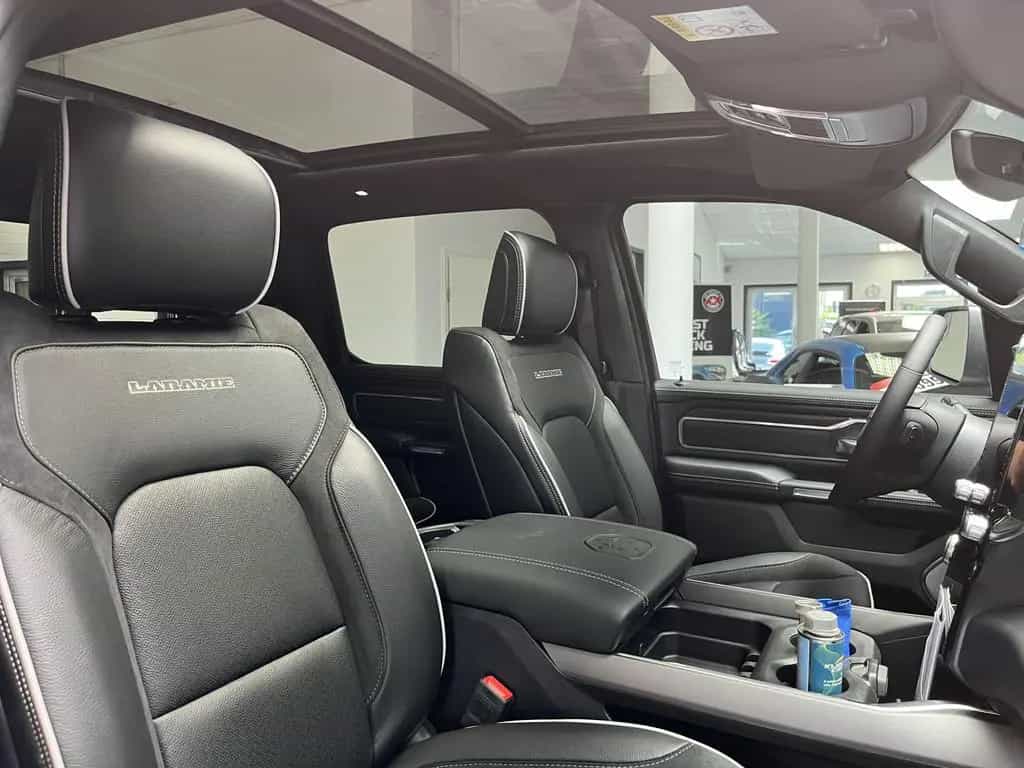 Dodge RAM Laramie Night ACC HUD SITZBELÜFTUNG LED PANO null-photo-36
