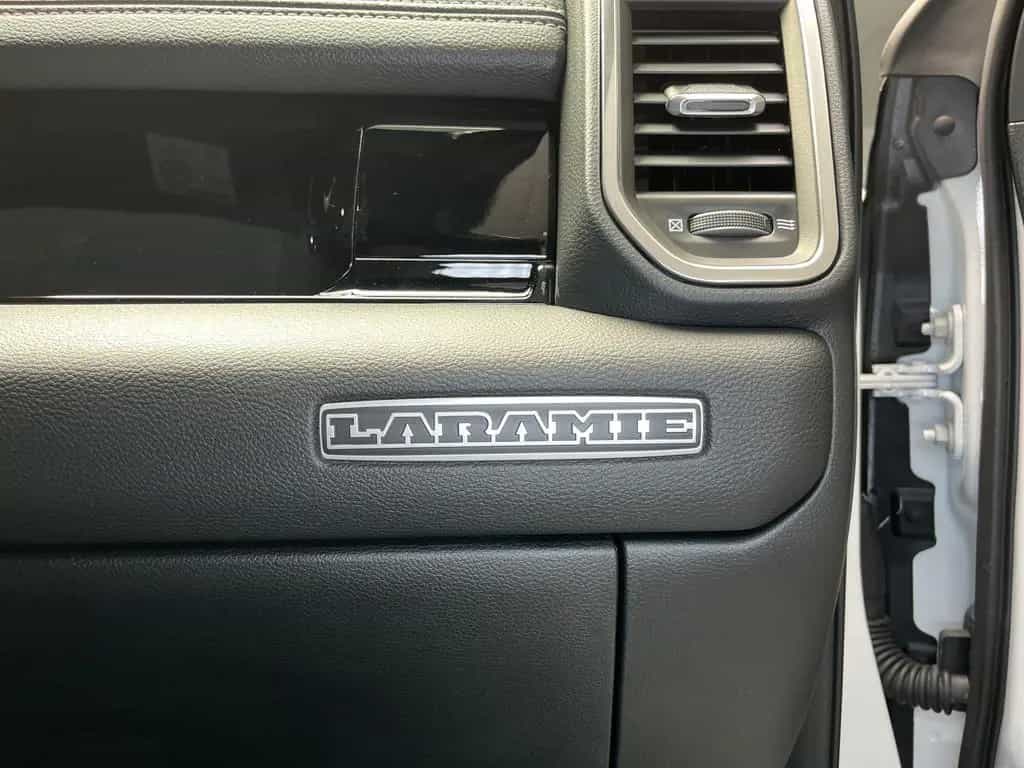 Dodge RAM Laramie Night ACC HUD SITZBELÜFTUNG LED PANO null-photo-38