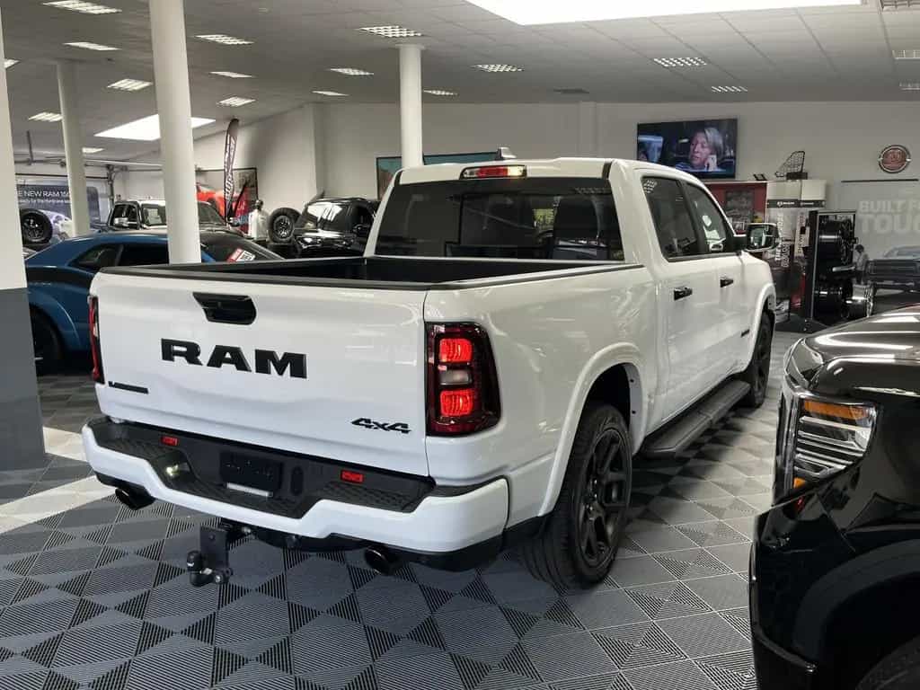 Dodge RAM Laramie Night ACC HUD SITZBELÜFTUNG LED PANO null-photo-6