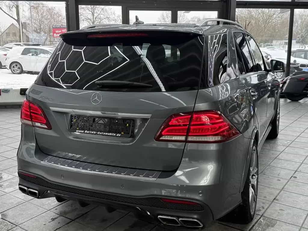 Mercedes-Benz GLE 63 AMG S 4Matic,Pano,MB Scheckheft, Deutsch 10/2016-photo-4