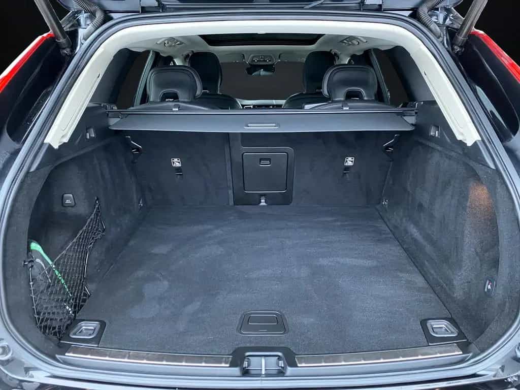 Volvo XC 60 B5-D AWD INSCIRPTION NAVI-KAMERA-PANORAMA 01/2022-photo-17