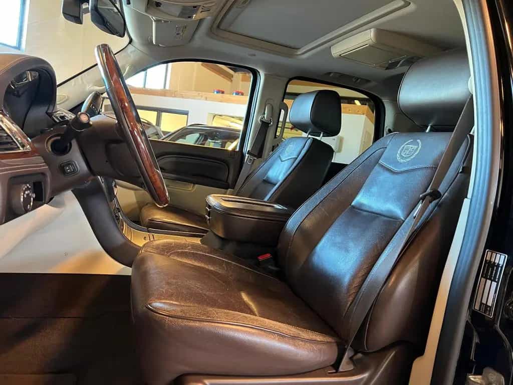 Cadillac Escalade 6.2 V8 Platinum Autom.-7 SITZER-V8- 10/2011-photo-10