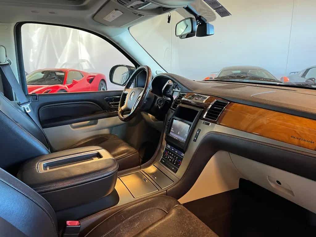 Cadillac Escalade 6.2 V8 Platinum Autom.-7 SITZER-V8- 10/2011-photo-13
