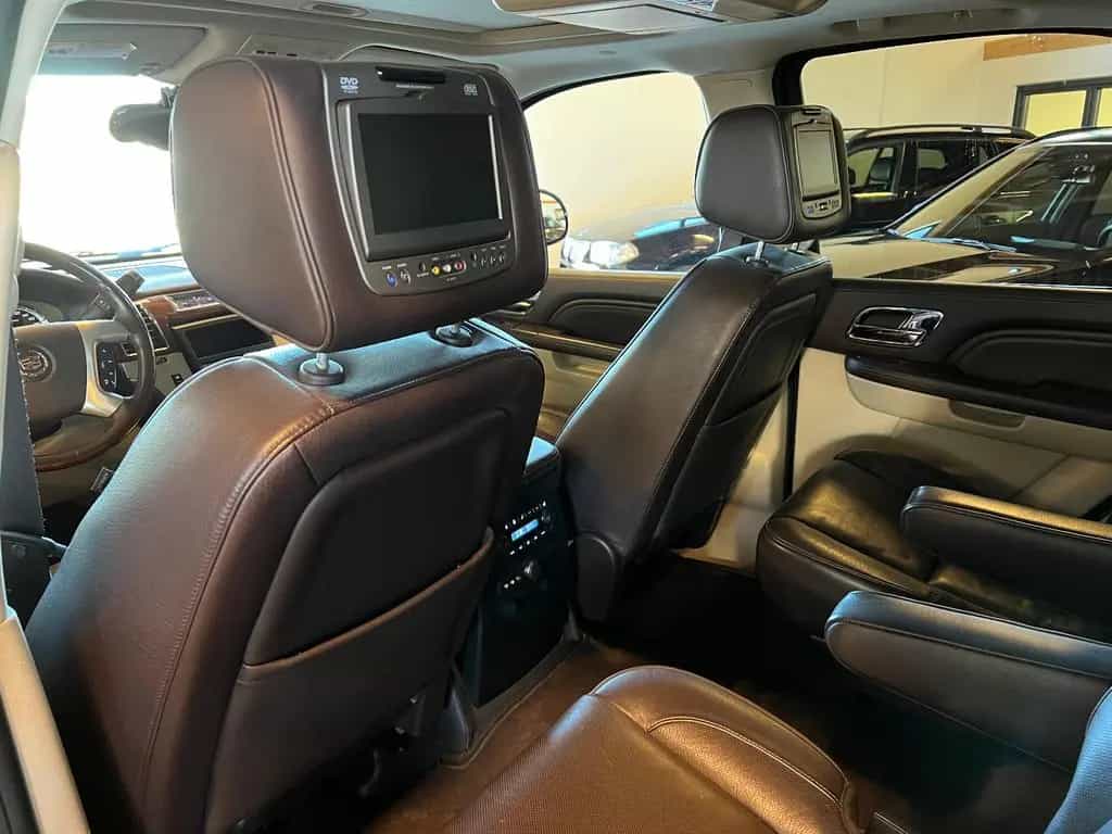 Cadillac Escalade 6.2 V8 Platinum Autom.-7 SITZER-V8- 10/2011-photo-16