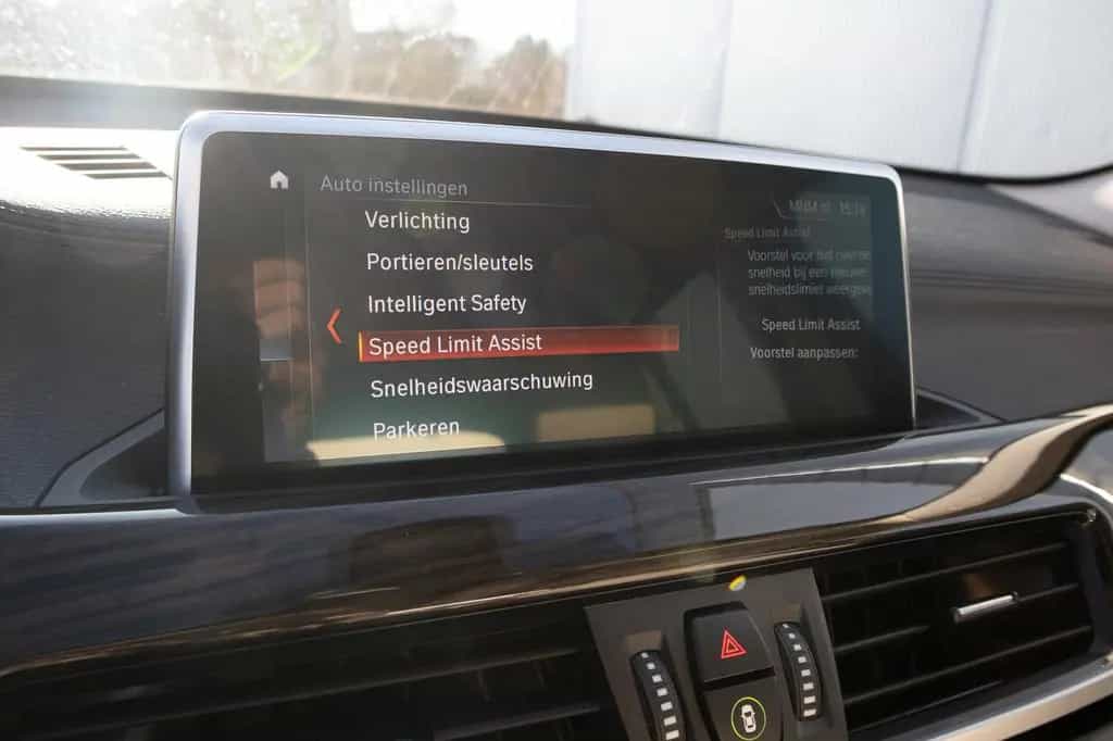 BMW X1 18i, X-LINE, FACELIFT, MEMORY SEATS, CAMERA, 10/2019-photo-16