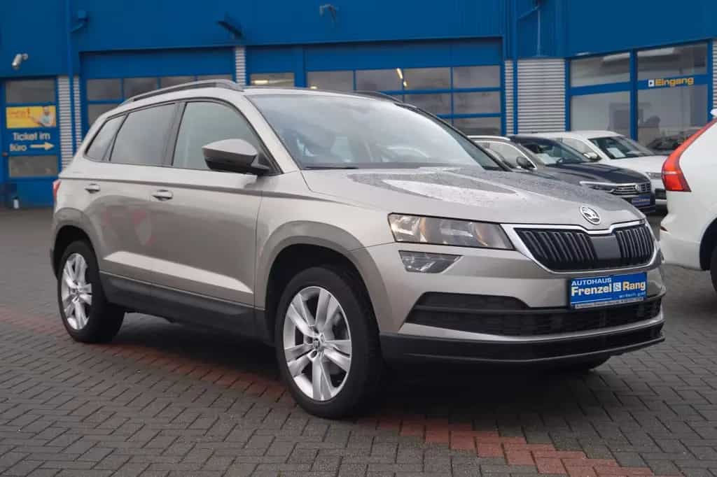 Skoda Karoq Style *AHK*Pano*1.Hand*Kamera*Navi*SHZ*DAB 11/2018-photo-0