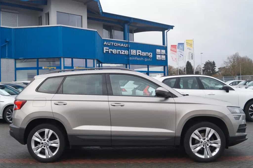Skoda Karoq Style *AHK*Pano*1.Hand*Kamera*Navi*SHZ*DAB 11/2018-photo-2