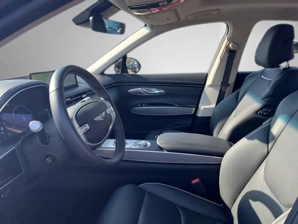 Genesis GV70 2.2 D Luxury *Pano*AWD* Pano HUD Sitzklima 11/2024-photo-14