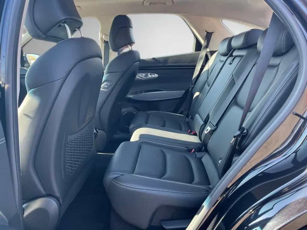 Genesis GV70 2.2 D Luxury *Pano*AWD* Pano HUD Sitzklima 11/2024-photo-16