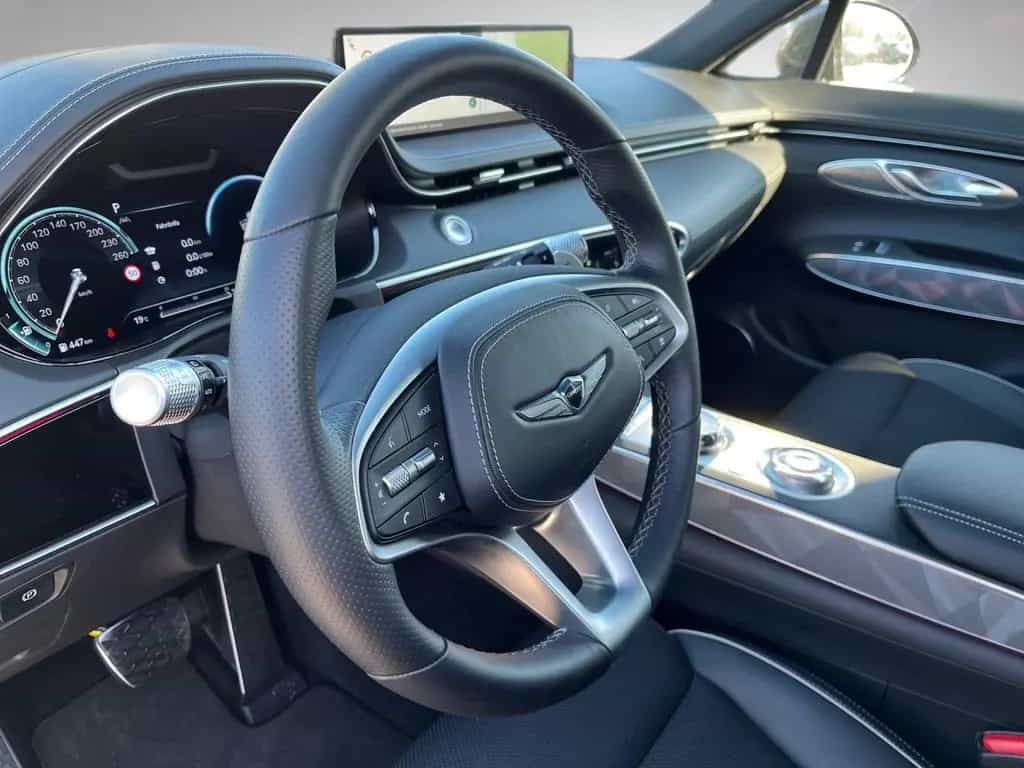 Genesis GV70 2.5 T Sport AWD HUD 360 Kamera LED Memory 01/2025-photo-15