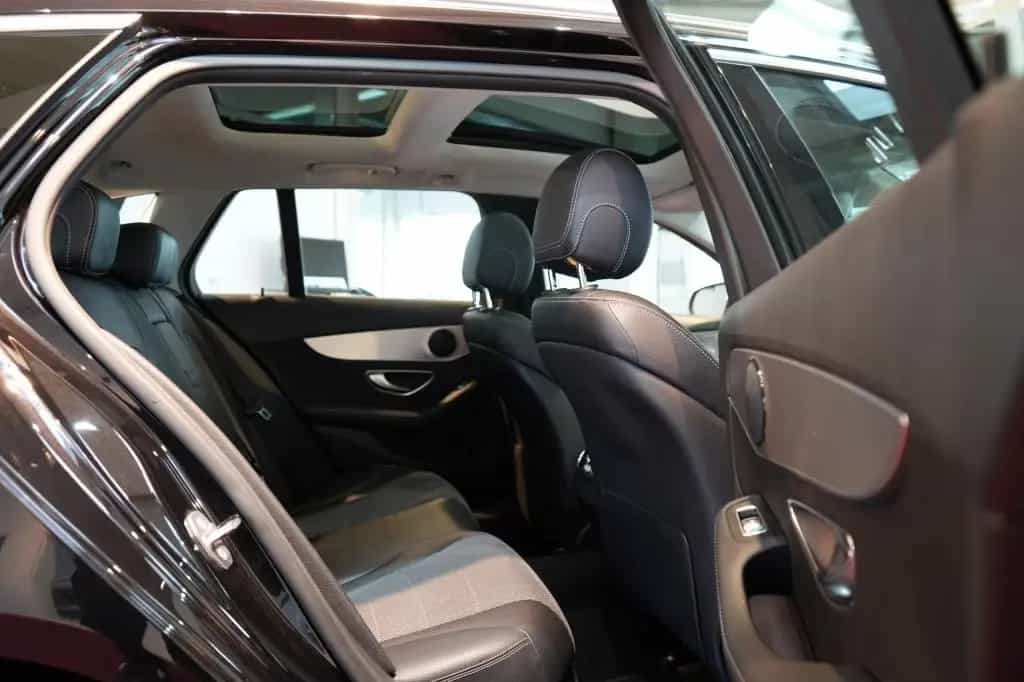 Mercedes-Benz C-Class 300 T 7G Avantgarde*LED*Navi*Kamera*AHK*Pano* 06/2016-photo-10