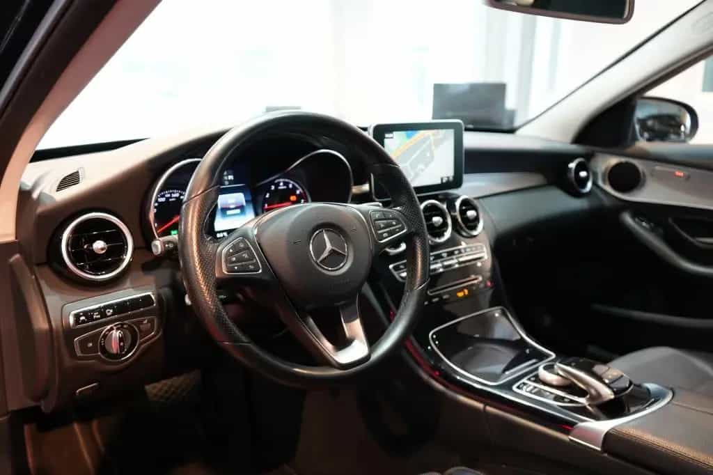 Mercedes-Benz C-Class 300 T 7G Avantgarde*LED*Navi*Kamera*AHK*Pano* 06/2016-photo-12