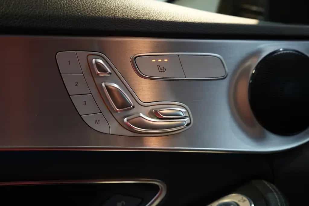 Mercedes-Benz C-Class 300 T 7G Avantgarde*LED*Navi*Kamera*AHK*Pano* 06/2016-photo-13